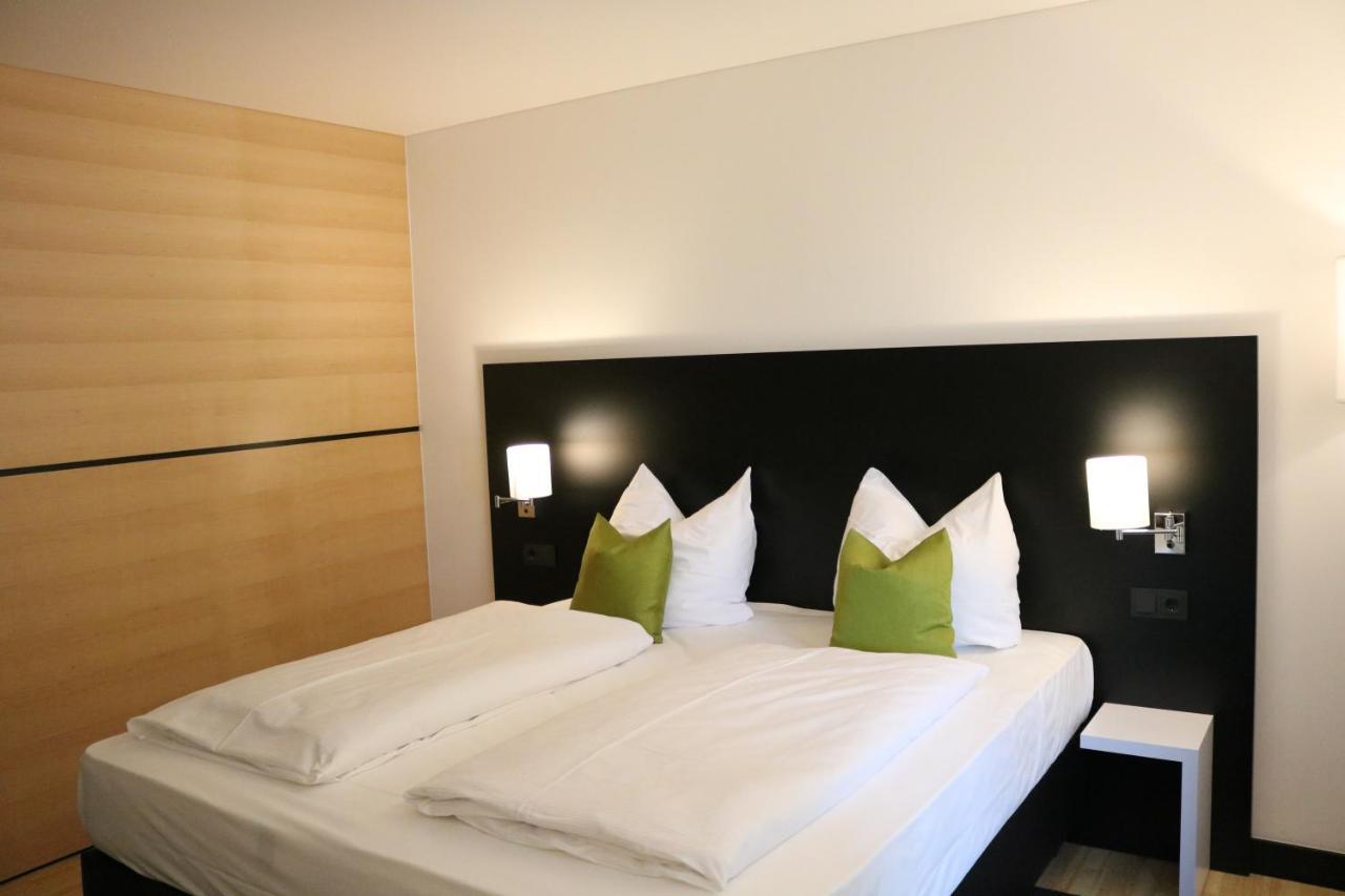 Me Hotel By Wmm Hotels Meitingen Екстер'єр фото